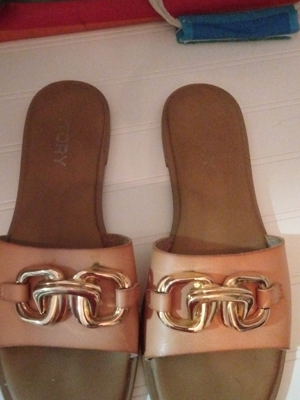 Women’s Tan Slide Sandals with Gold Chain Detail